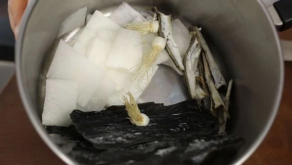 Stock ingredients in the pot